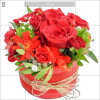 Piros virágdoboz vegyes virágokból