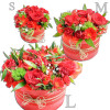Piros virágdoboz vegyes virágokból